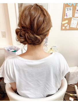 アールイー(Re:) サイドアップ　大人かわいいアップ