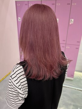 ゲーム バイ アランスミシー 横浜(GAME by Alan Smithee) ダブルカラーピンクベージュケアブリーチハイトーン髪質改善