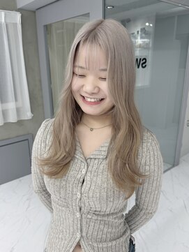 スウィープ(sweep) ケアブリーチ/ダブルカラー/ホワイト/ハイトーンカラー/天神