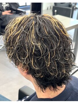 ノイセル 心斎橋(Noisyle) サーフカール×センターパート×海外ヘア×ハイライト