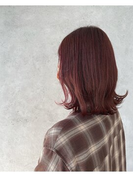 ニューカマー バイ ヘッドライト シブヤ(NEW COMER by HEADLIGHT shibuya) チェリーレッド×外ハネ＿ミディアム