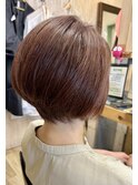 ショートボブスタイル 艶カラー