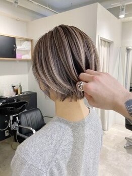 30代,40代,50代,60代の大人女性から絶大な支持率◎白髪を隠すのではなく、活かす時代へ![白髪ぼかし]