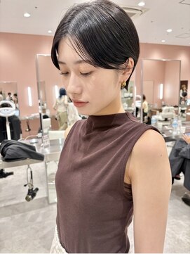 ケンジ 横浜(KENJE) コンパクトショート/センターパート/ハンサムショート