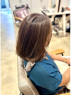 大人ナチュラル白髪ぼかしハイライト[浦添/経塚/白髪ぼかし]