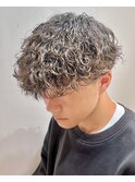 動きが出るメンズ波巻きパーマ