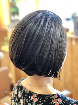 ララテラス(LaLa Terrace) ダークグレージュ×ミニボブ