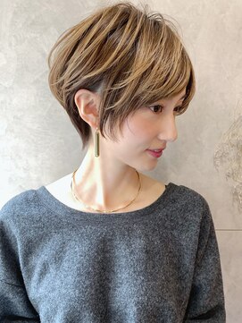 アヴァロン(AVALON) 絶壁解消☆イルミナカラー×大人ショートボブ