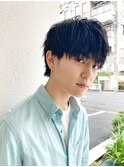 モード感のある黒髪ウルフ