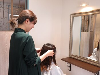 ゼロディグリースヘアデザイン(Zero degrees hair design)の写真/ハイキャリアスタイリストが最後まで担当するので仕上がりの満足度が違う！似合う髪型がわからない方に◎