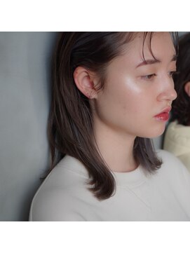 ステイシー(STACY) STACY センターパート×ベージュカラー(那覇 小禄 奥武山公園)