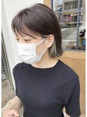 ストレートボブ×イヤリングカラー