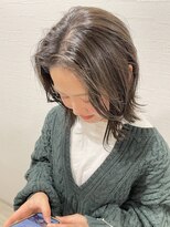 サク(Sac.)&nbsp;グレーべージュ×フェザーバング Sac.恵比寿　栃木優佑