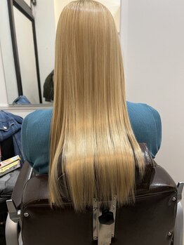 リルウ ヘアー 近鉄阿倍野橋松崎口店(LILOU hair)の写真/《髪質改善縮毛矯正 髪にドラマを¥26900》ダメージレスにこだわりたい方必見◎感動の艶髪体験を♪