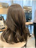 赤み無しのくすみ系ミントベージュ