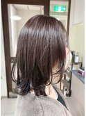 お顔まわりレイヤー×外ハネスタイル!