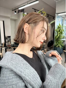 オグジュアリー 表参道(aux.) 色っぽいボブ×インナーカラー