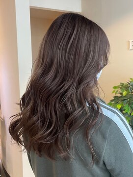 ブリッツバイレボ 船橋(BLITZ by REVO) ナチュラルレイヤー/エアリーロング/美髪/グレージュカラー/船橋