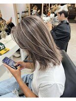 ブレンド 渋谷(BLend)&nbsp;ハイライトブルージュマチルダボブインナーグレージュ