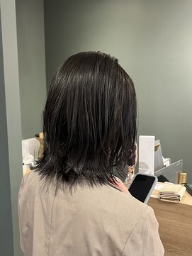 オルバイマグ(oru by mag) 大人可愛いストレートくびれボブ肩ライン外ハネ