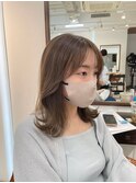 ブラウンベージュ/外ハネミディ