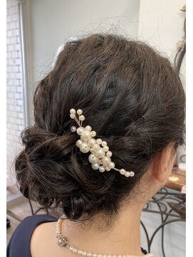 遊イング(遊ing) ゆるふわネープシニヨン