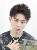短髪グロスアップバング刈り上げショート