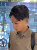 センターパートテーパーフェード