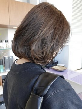 いい女♪抜け感ミディアムボブレイヤーと透明感カラー★