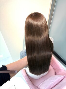 ワンカラーで叶える明るめショコラベージュ♪