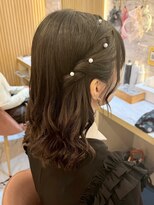 ヘアアレンジメント ボガスティーズ 溝の口店(Hair arrangement Vogusty's)&nbsp;ハーフツイン/イベント/おでかけ/参列