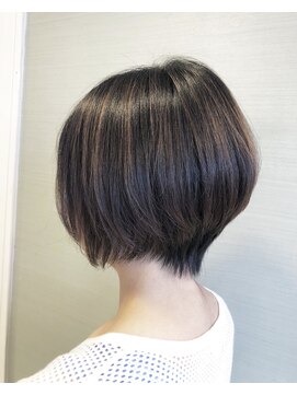 美容室 かんしゃ かんしゃ【Ｍａｒｉｋｏ】地毛＋ハイライト×前下がりショート