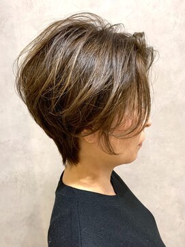 アフロート ショウナン(AFLOAT SHONAN) 癖を生かした時間が無い人のショートボブ{湘南/藤沢}