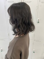 モルニ(MORNI)&nbsp;グレージュ_マロンベージュ Aラインボブ かきあげ