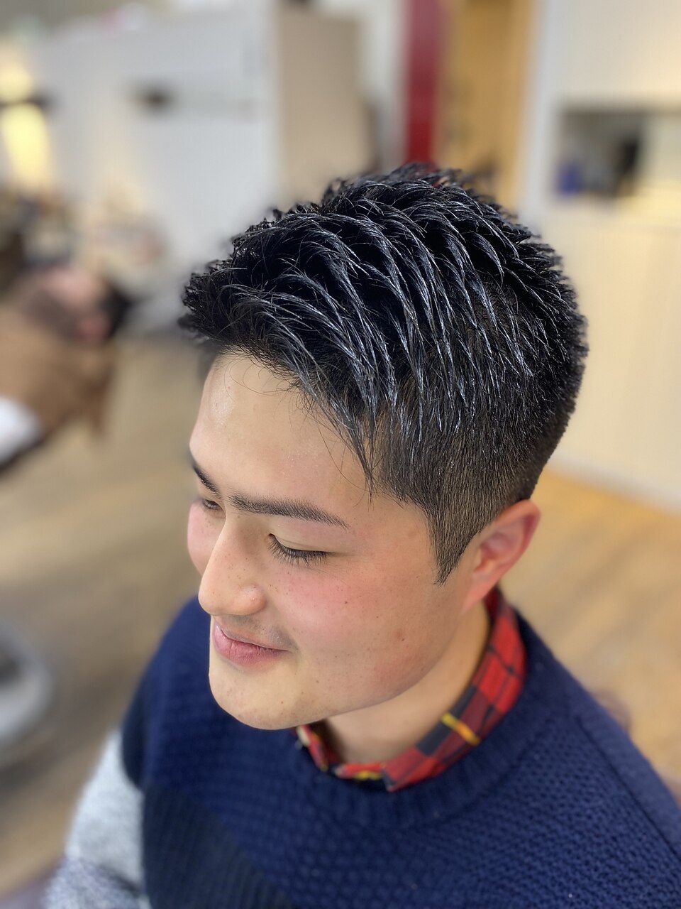 【学割U24】レギュラーコース（カット、顔剃り、シャンプー込み）\3800