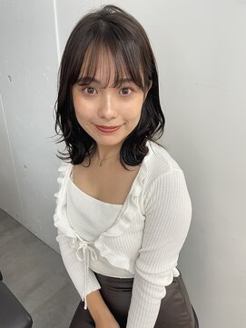 スリー(Three) ミディアムくびれ巻き