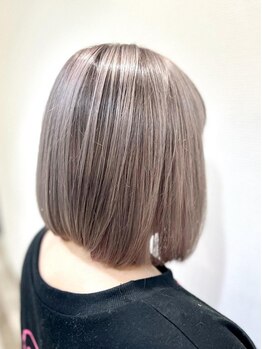 フィックスヘアー なんば(FIX-hair)の写真/イルミナカラー/ハイライト/インナーカラーなどSNSで話題のスタイルはお任せ!!最旬のデザインカラーが叶う!