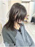 ウルフレイヤーカット 黒髪 グレーベージュ レイヤーロング
