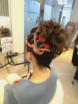 ヘアーリゾートラシックアールプラス(hair resort lachiq R+) 《R+》お祭りアレンジ/アップヘア/ねじりはちまき