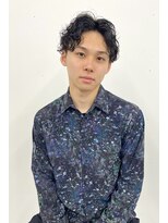 ヘアーアイストゥーレ(HAIR ICI TRE) センターパート無造作パーマツーブロック刈り上げ