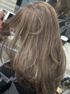 アポロ 横浜駅店(apollo) レイヤーボブハイライトブリーチレイヤーハイトーングレージュ