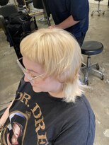 hair＆relax salon UMI&nbsp;クリーミーブロンド×ポイントカラー×ウルフ