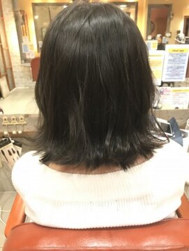 ネオリーブ コパン 鶴見店(Neolive copain) ブルーブラック×外ハネボブ  neolivecopain