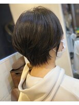 エミュー(emue) 20代30代人気♪大人可愛い耳かけショートオリーブグレージュ中島