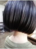 イメチェン黒髪ワンレンボブ