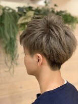 ブルーム(bluem)&nbsp;【bluem】ツーブロックシルバーマッシュショート