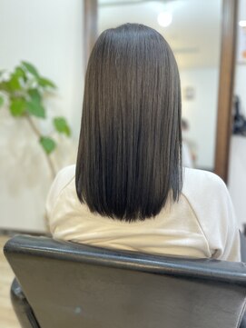 クオーレ(Cuore) 【Cuore】うる艶　ナチュラルセミロング