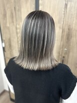 ヴィフ 大船(VIF)&nbsp;バレイヤージュ/グレーカラー/グレージュ/ロブ/ボブ/大船駅/大船