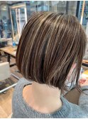 ダブルカラーショートボブインナーカラーハイライトケアブリーチ