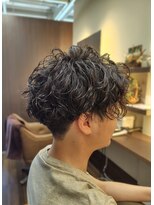 ミーツ meets+&nbsp;動きを出したツイストスパイラルパーマstyle